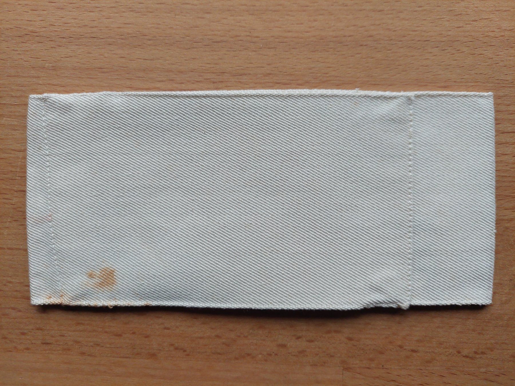 Schweizer Armee Uniformi: Alte Armbinde Fürsorge Schweizer Kreuz – Usato da Obfelden venduto da Foto_Bild_Kunst_Buch 1