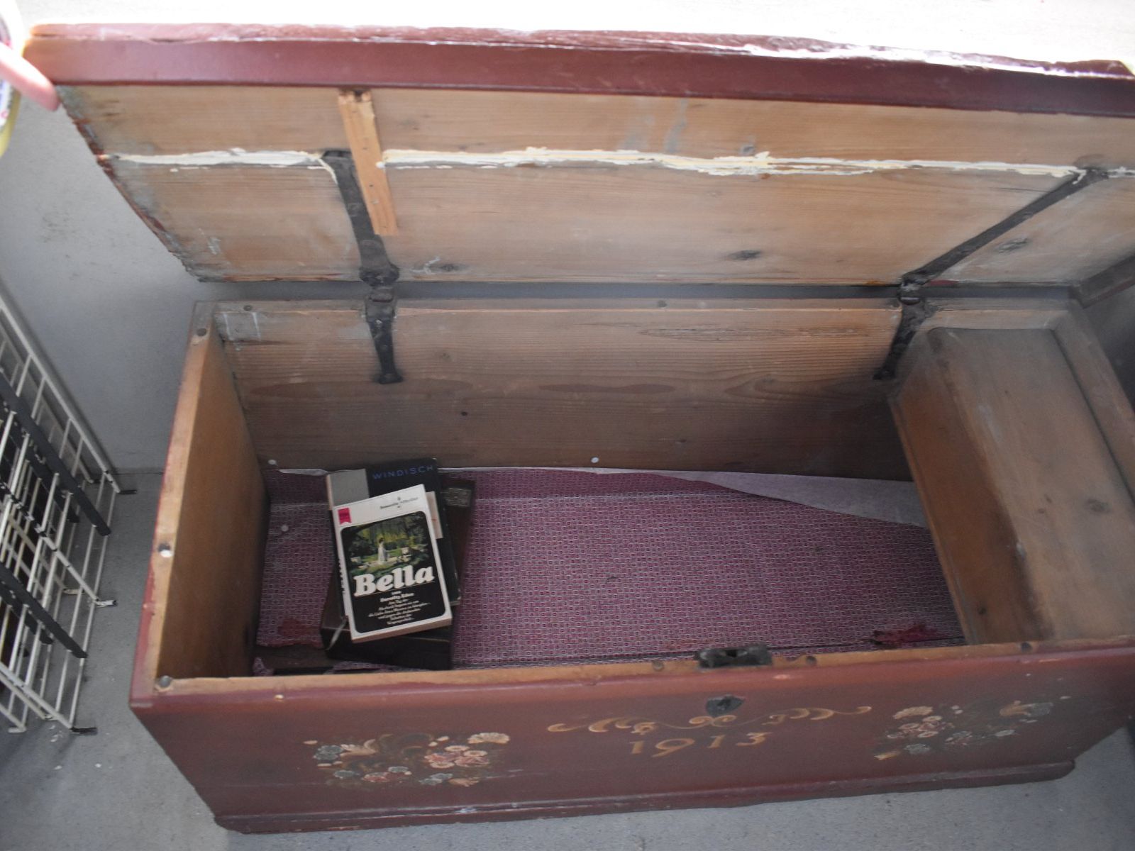Truhen: Alte bemalte Truhe - Vintage Look! – Gebraucht aus Arch von blub90 1