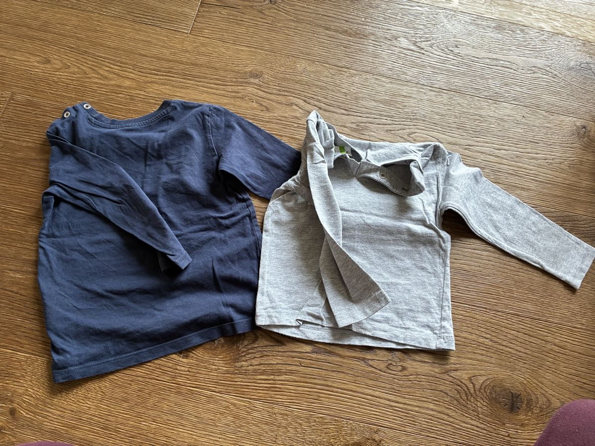 C&A Maglioni & Felpe: 2 Langarmshirts in Größe 86 – Usato da Wolfwil venduto da NewGirl 1