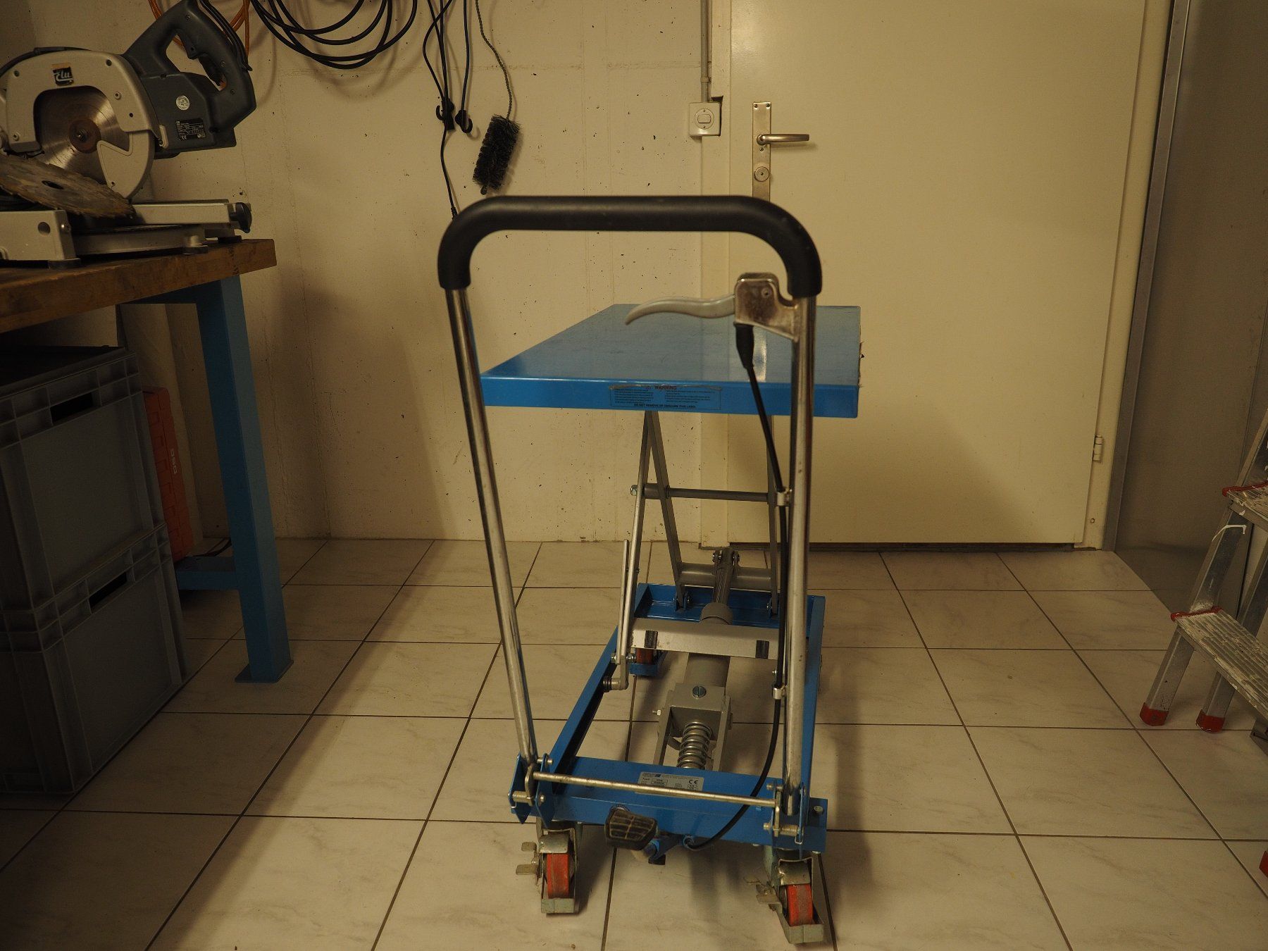 Tous les outils: Scheerenplatform-Wagen – D'occasion à Arboldswil par Alexis46