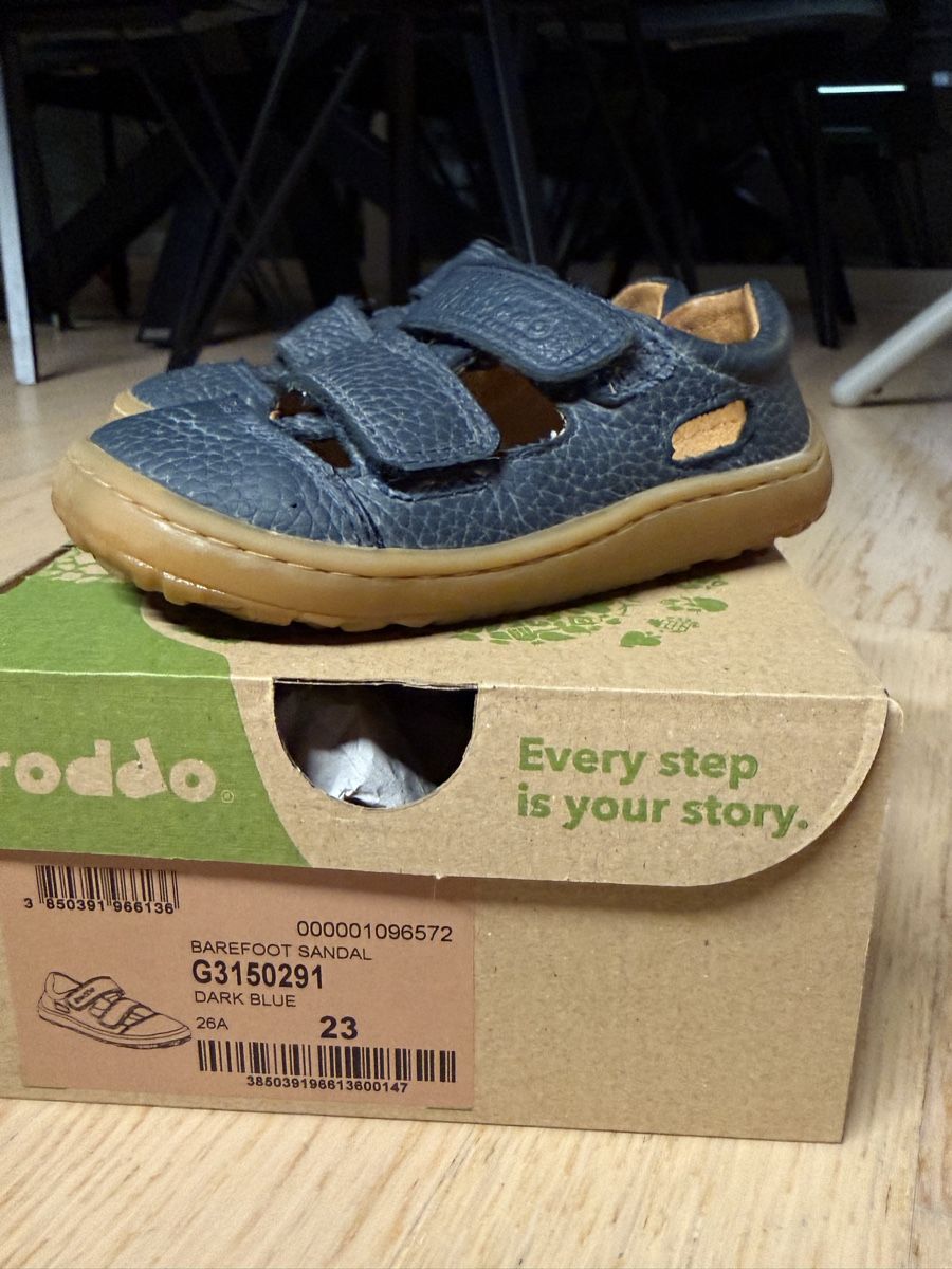 Froddo Scarpe per ragazzi: Froddo Barefoot Sandalen dunkelblau Gr 23 – Usato da Pratteln venduto da phi_2b8n