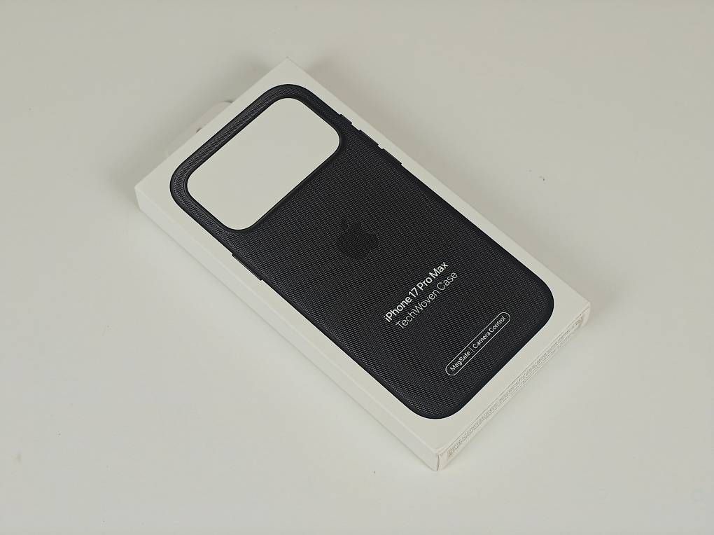 Apple Covers & Schutzfolien: Apple TechWoven Case with MagSafe - iPhone 17 Pro Max – Gebraucht aus Seon von mrwolfie