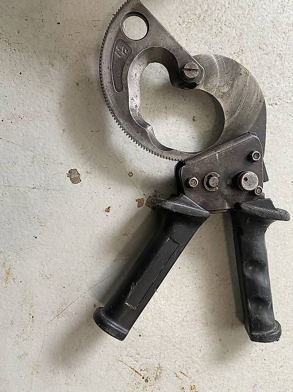 Alle Werkzeuge: Kabel Schere  – Gebraucht aus Erlinsbach SO von AgimR01