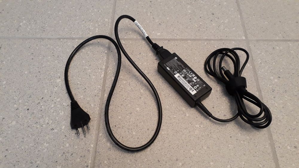 Original Netzteil HP TPC-DA54 708778-100 709672-001 Output: 19,5V-3,3