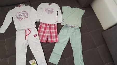 Neuwertiges Mädchen Kleiderset Gr. 6 Y