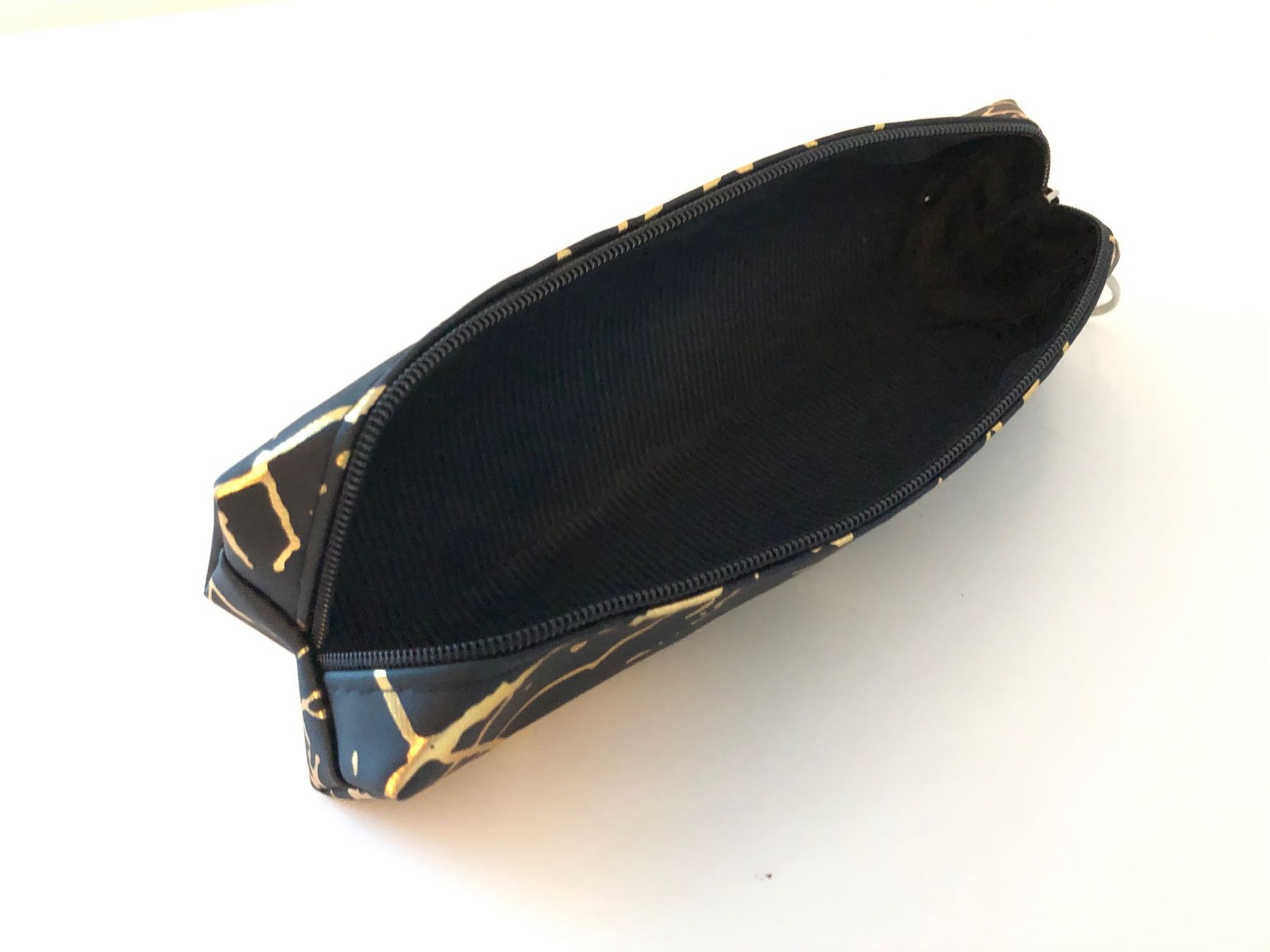 Astucci : Federmäppchen / Etui, Marmoreffekt, Reissverschluss, schwarz – Nuovo e nell'imballaggio originale da Wettingen venduto da Chnoelleli 2