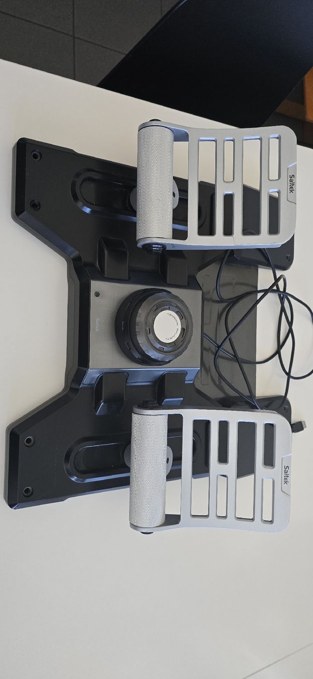 Controller: Flugsimulator Set Thrustmaster Logitech gebraucht – Usato da Baar venduto da Adrenalin86 4