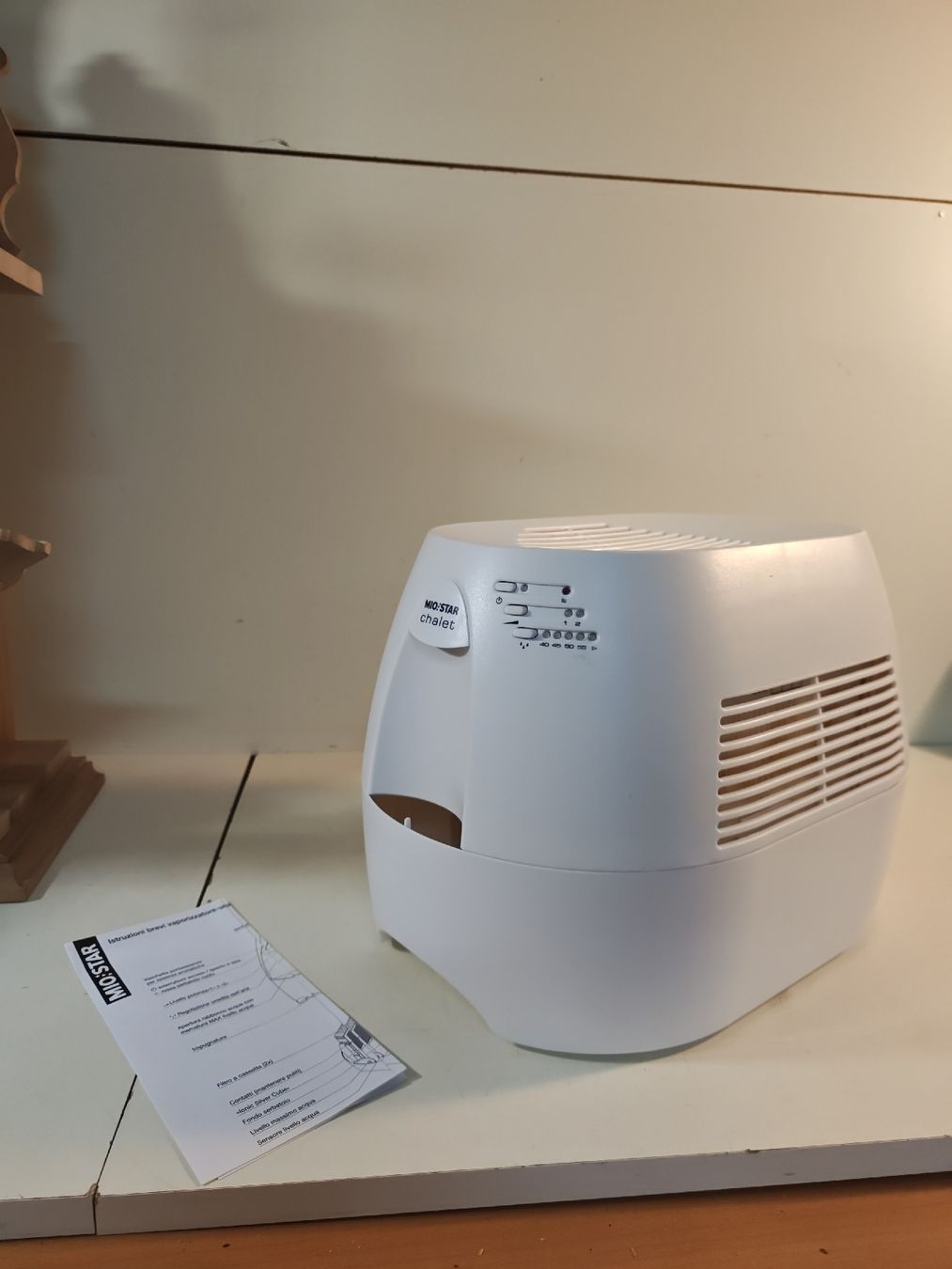 Mio Star Umidificatori d'aria: Luftbefeuchter Chalet von MIO STAR . (nov366) – Usato da Künten venduto da Schnaepplihuus