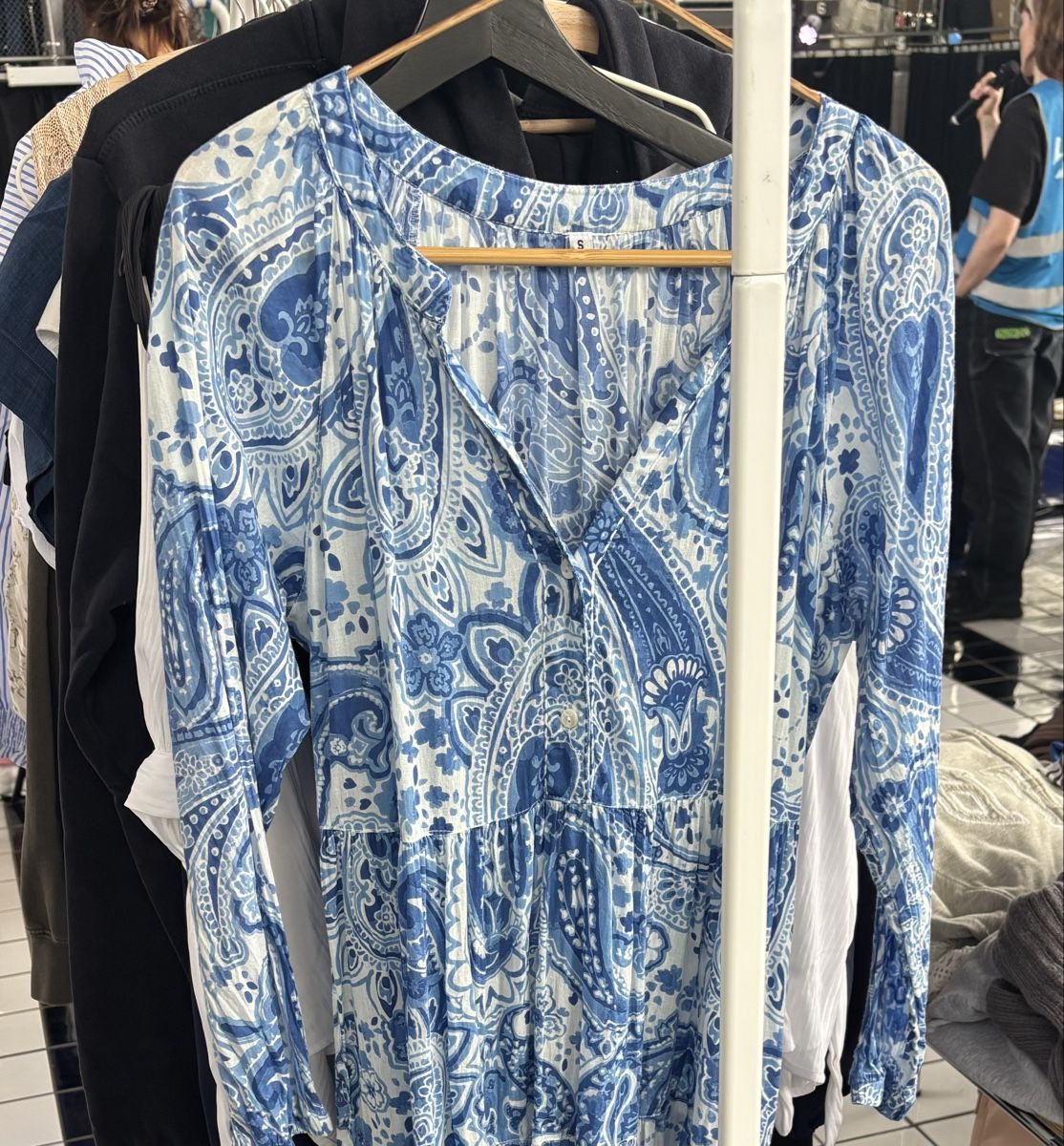 Vestiti: Sommerkleid mit blauem Muster, Grösse S – Usato da Luzern venduto da Joeselling 1