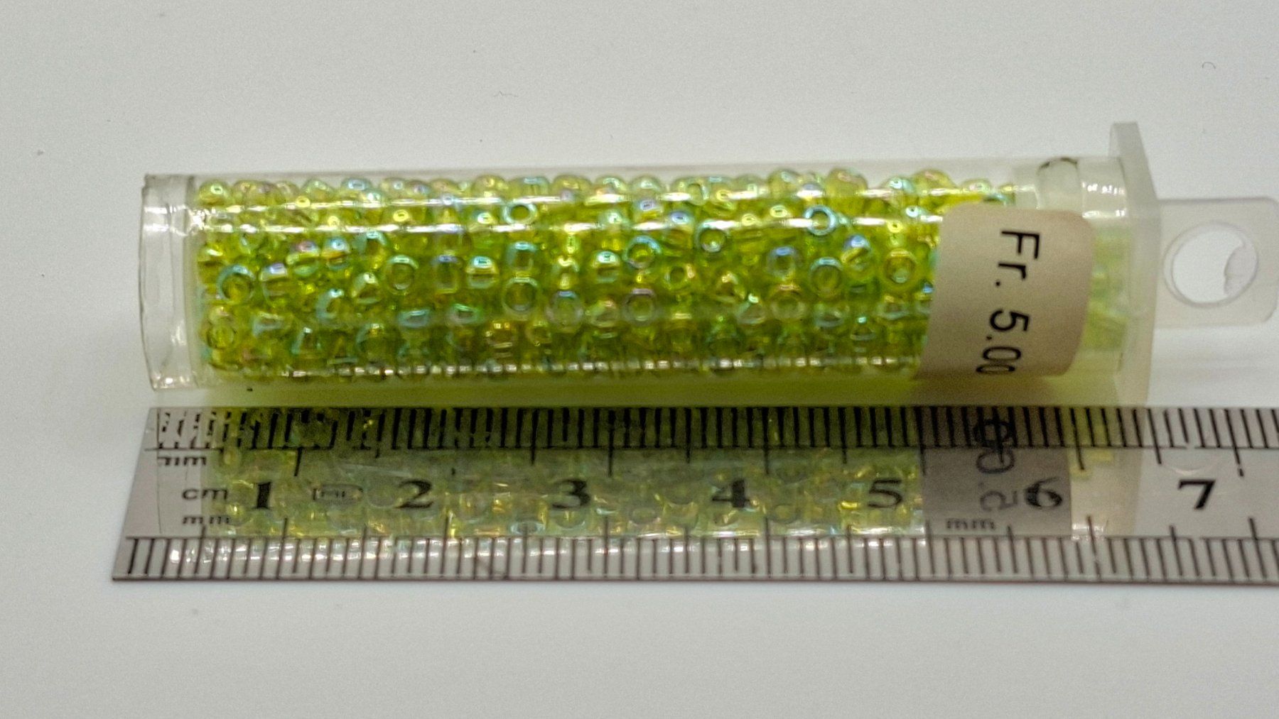 Perle (finte): Rocailles Glasperlen, grün irisierend – Nuovo e nell'imballaggio originale da Kriens venduto da Wolly85 1