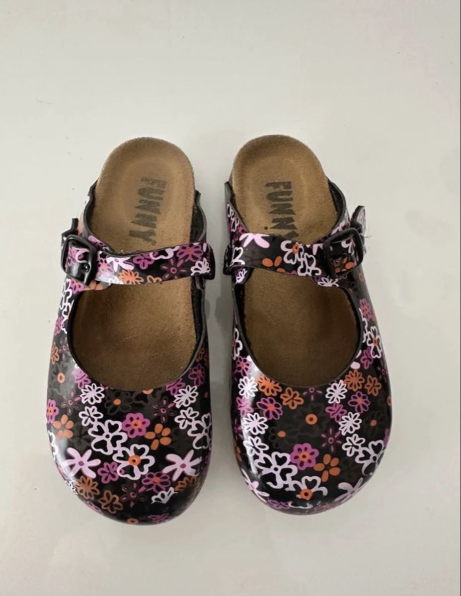 Scarpe per ragazze: Funky mädchen Hausschuhe clogs blumenmuster schwarz 30 – Usato da Walzenhausen venduto da auw_sx8w