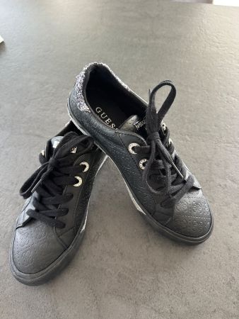 Guess Sneaker Gr. 37 Glitzer schwarz neuwertig