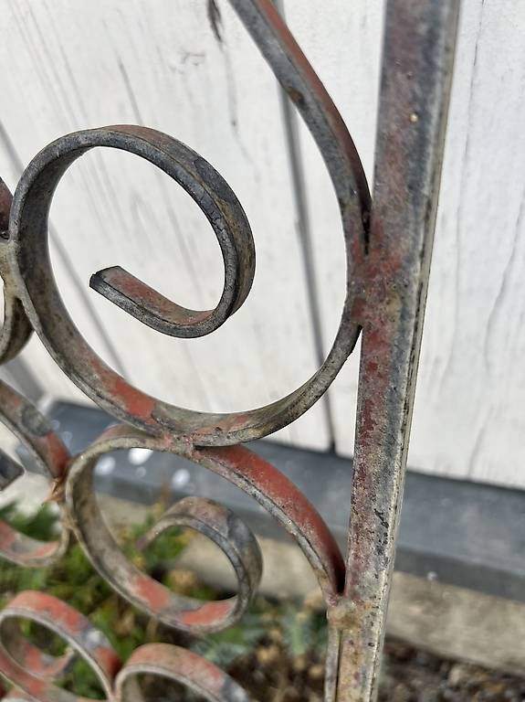 Grilles & Grillages: Grille en fer forgé  – D'occasion à Epalinges par jpe_2twg 2