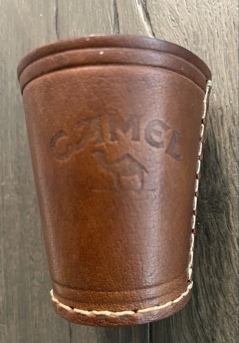 Giochi: Camel Lederwürfelbecher – Usato da Oensingen venduto da antje357