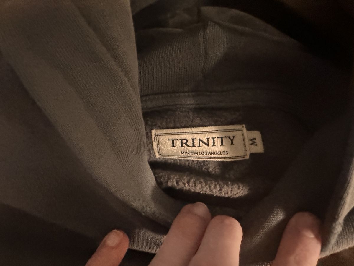 Maglioni & Felpe: Trinity LA Hoodie, Size M, Grey - Great Condition! – Usato da Gattikon venduto da 386ComicEmpire 1