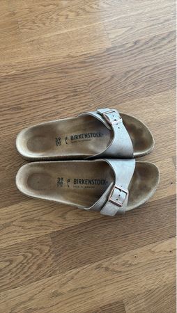 Birkenstock Arizona Sandals, Size 39, Metallic Silver Finish