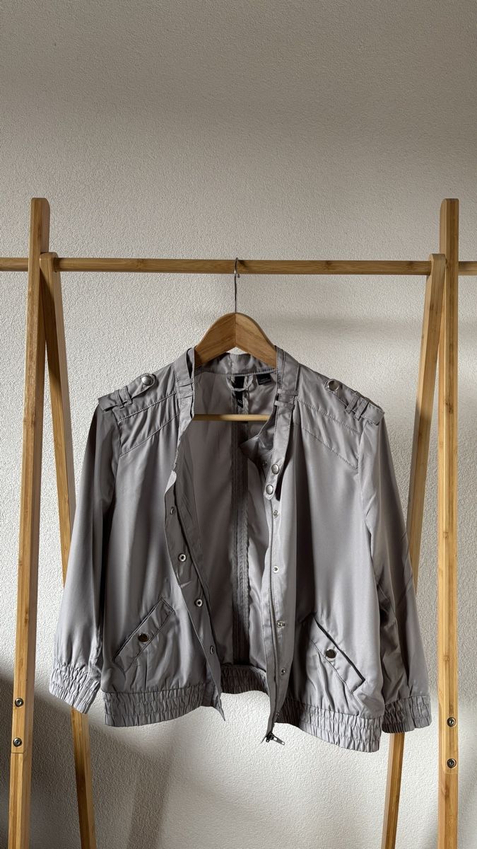 H&M Giacche: Jacke, hell gray, gr. 42 – Usato da Vilters venduto da Sidsel_M 1