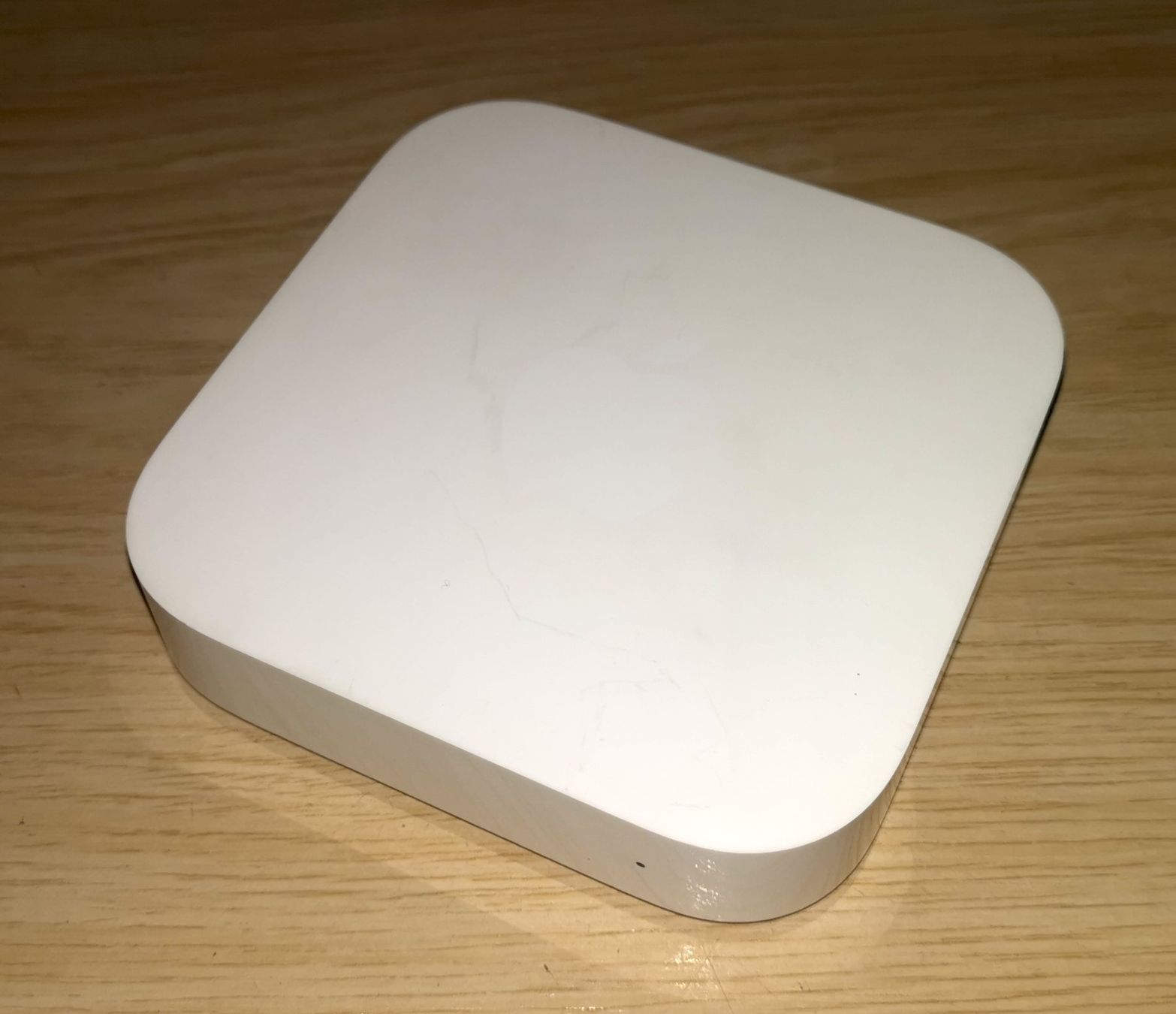 Apple Modem & Router: Apple AirPort Express A1392 (2nd Generation) – Usato da Degersheim venduto da uGod