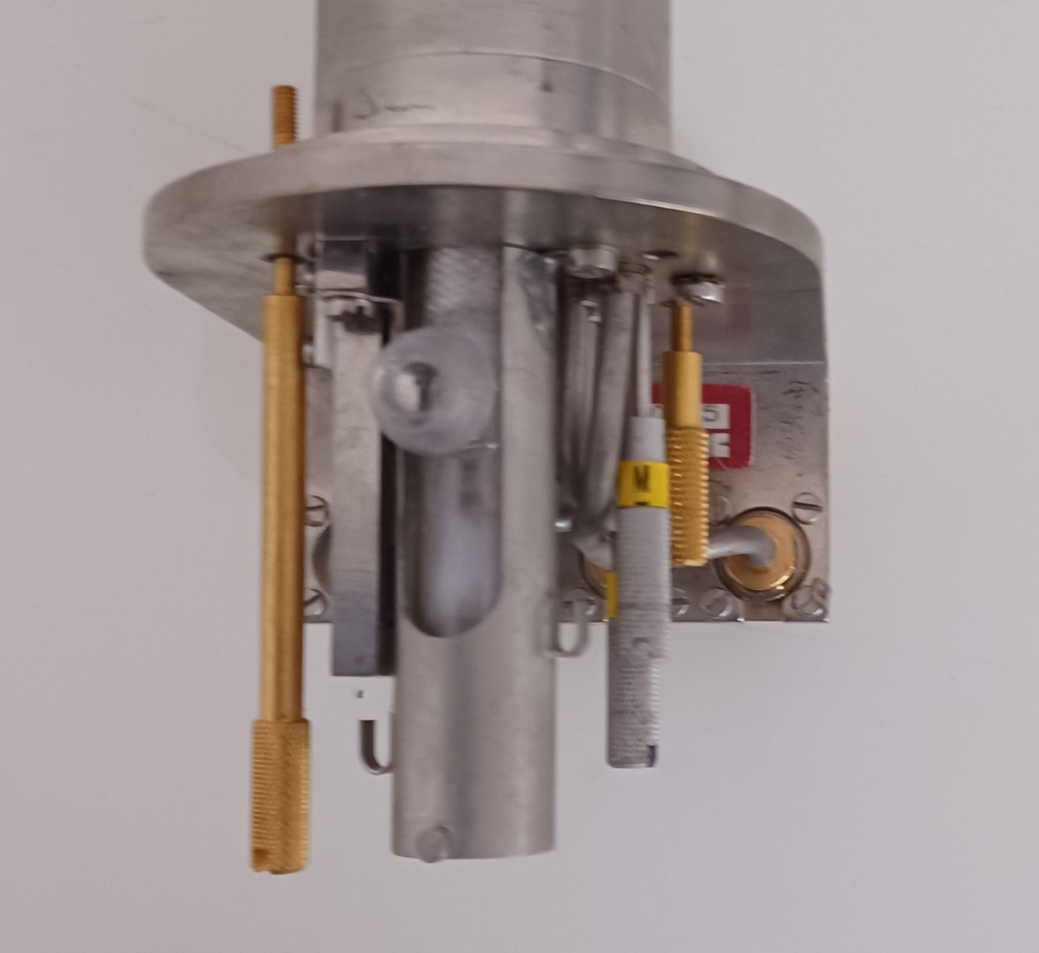 Accessori da laboratorio: Bruker NMR Probe SB 500 – Usato da Niederdorf venduto da LeptonAG_Labor 3