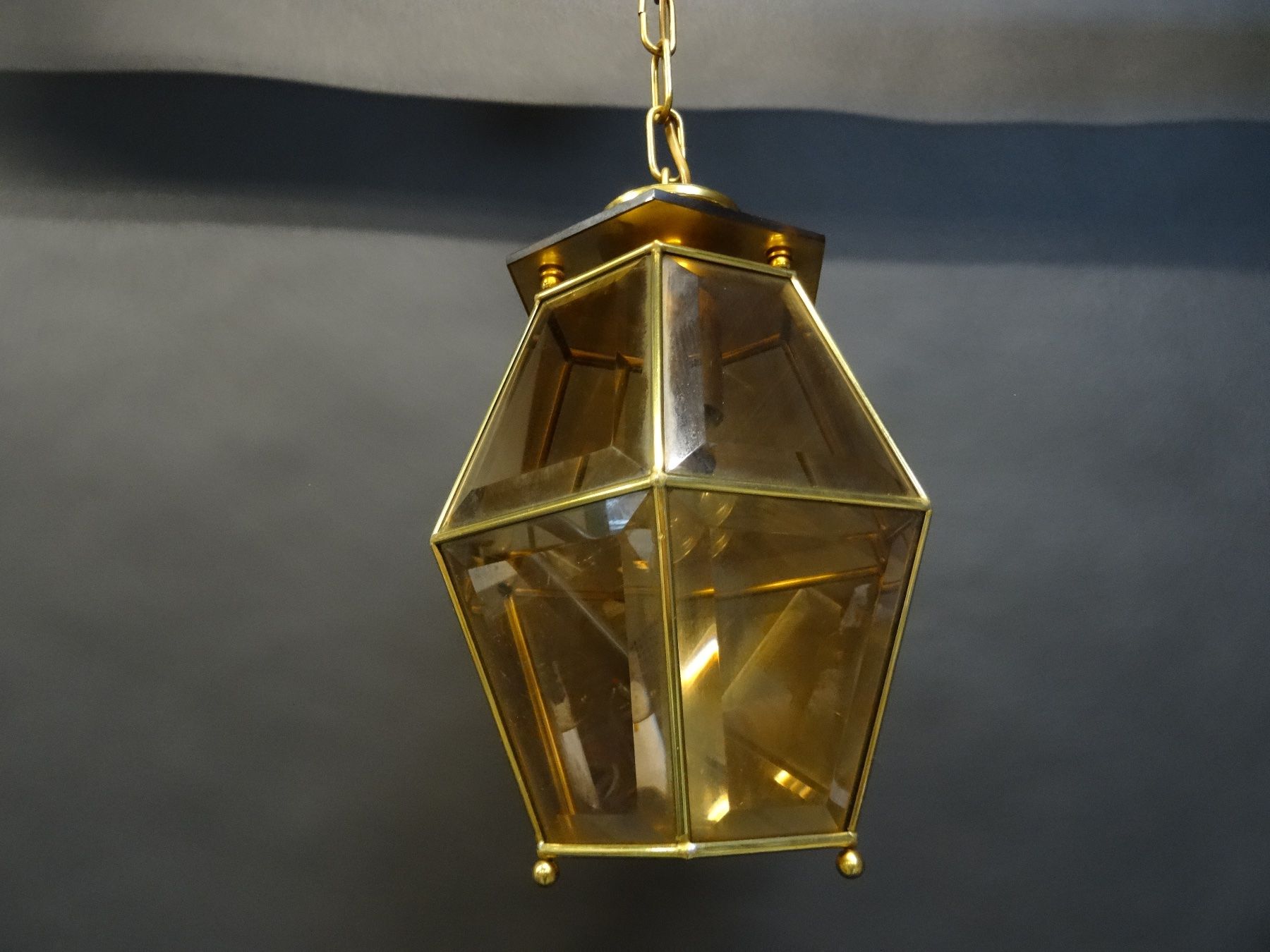 Lampadari & plafoniere: HÄNGELAMPE MESSING / RAUCHGLAS – Usato da Brügg BE venduto da fundus2