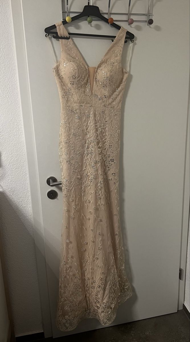 Kleider: Maxi Kleid – Neu (gemäss Beschreibung) aus Amriswil von AfraEsati1503