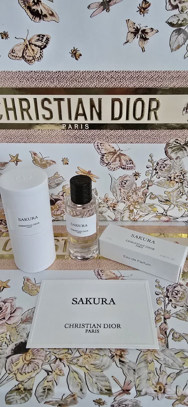 Dior Profumi & Eau de Toilette: Dior Privee Miniatur Sakura 10 ml – Nuovo e nell'imballaggio originale da wallisellen venduto da funkelsternchen5
