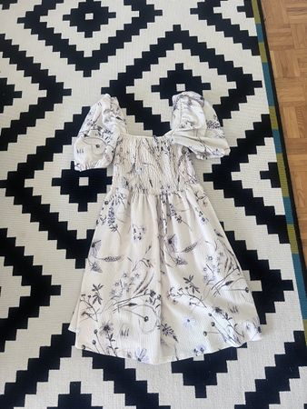Kleid geblümt Puffärmel Grösse XS guter Zustand