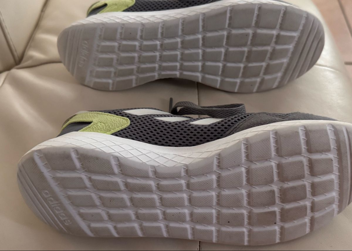 Adidas Scarpe da uomo: Adidas semelle blanche 37 1/3 – Nuovo (secondo la descrizione) da Morges venduto da fra_9pdn 1