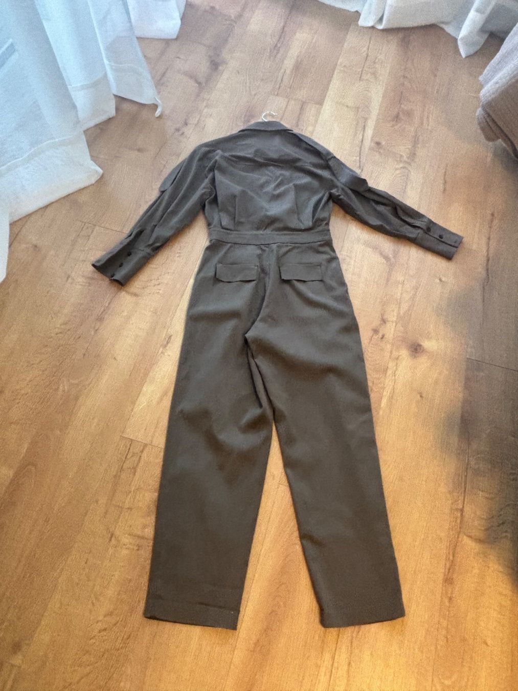 Massimo Dutti Tute: Massimo Dutti Jumpsuit – Usato da St. Margrethen SG venduto da dijanaO 6