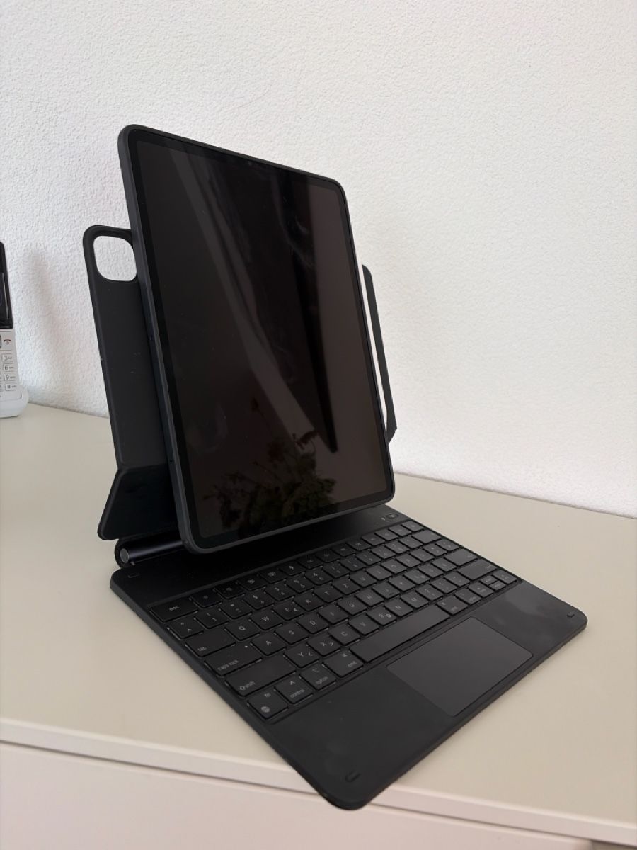 Tastaturen: ESR Keyboard 360 Ipad Tastatur – Gebraucht aus Möriken AG von .Kolibri. 3