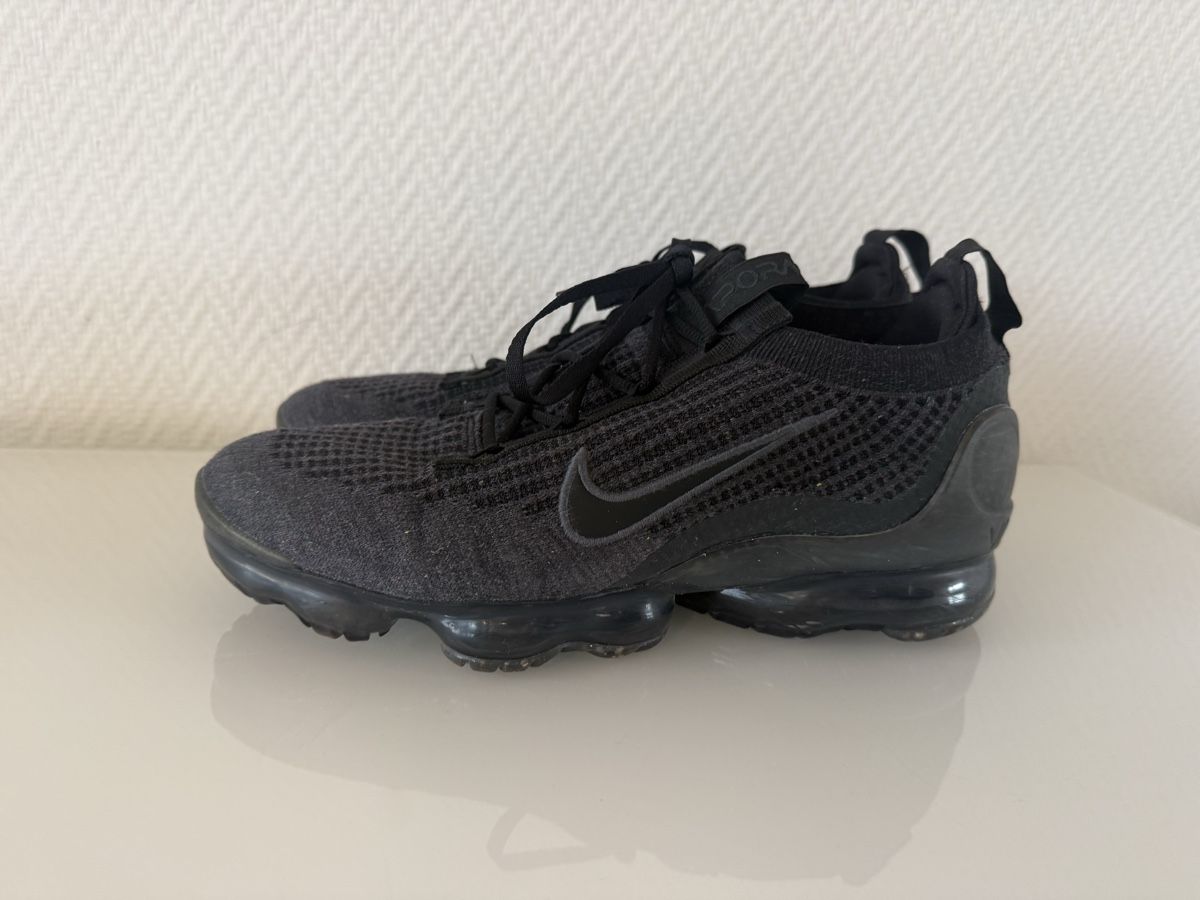 Nike Chaussures hommes: Sneaker Nike Air VAPORMAX – D'occasion à Meilen par Aqualinas 1