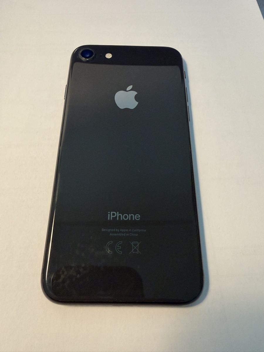 Apple Handys / Smartphones: iPhone 8 Apple  – Gebraucht aus Bern von 18kara 1