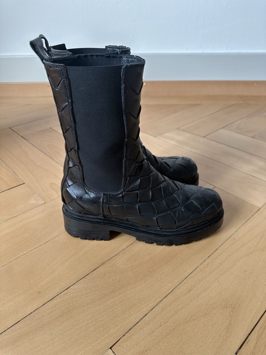 Scarpe da donna: Chelsea Biker Boots - Deabused – Usato da Bern venduto da nnoorrraa 1