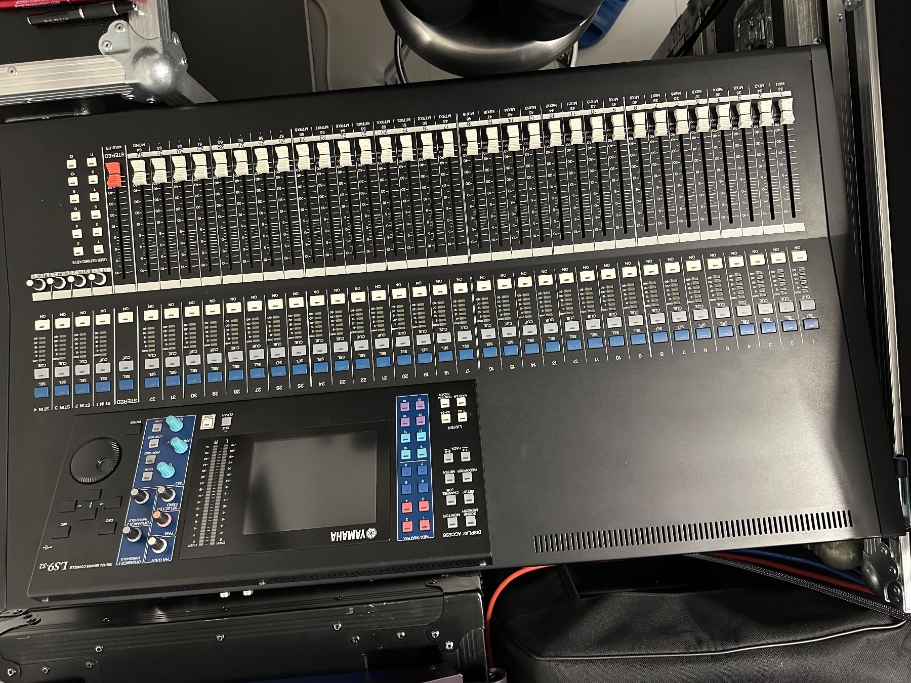 Yamaha Console di mixaggio: Yamaha LS9-32 – Usato da Staufen venduto da NDV75