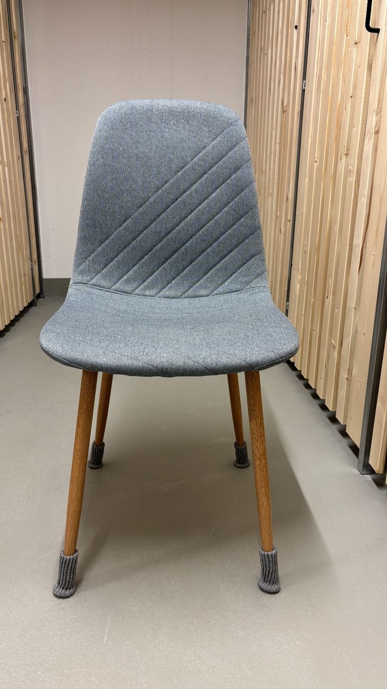 Jysk Sedie: Esszimmer-Stühle (4x) – Usato da Winterthur venduto da DiogoBC96