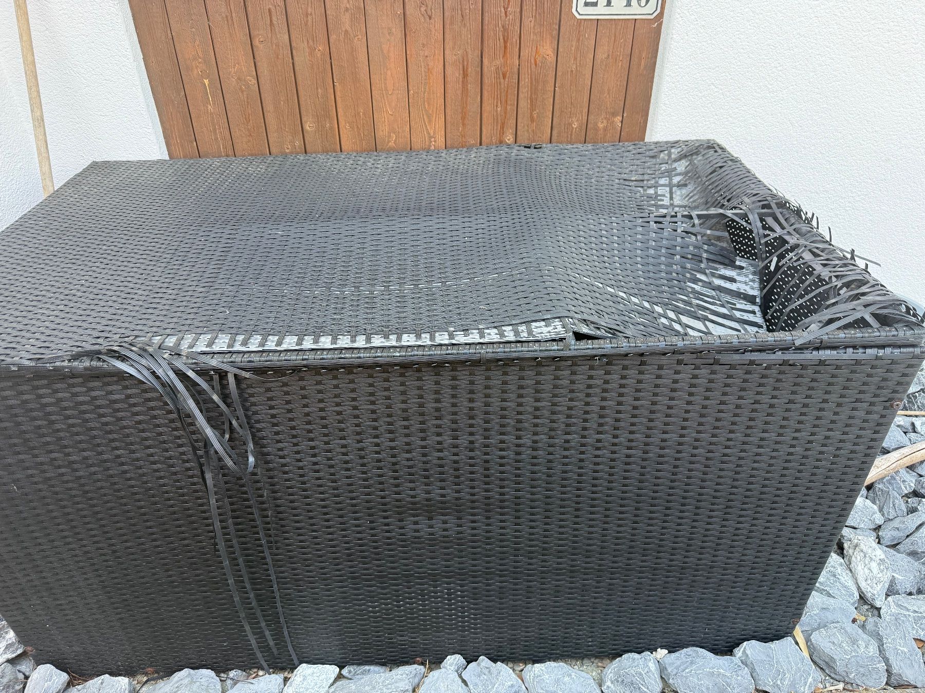 Box contenitori: Kissenbox Gratis – Difettoso da Wolfhausen venduto da ladrona