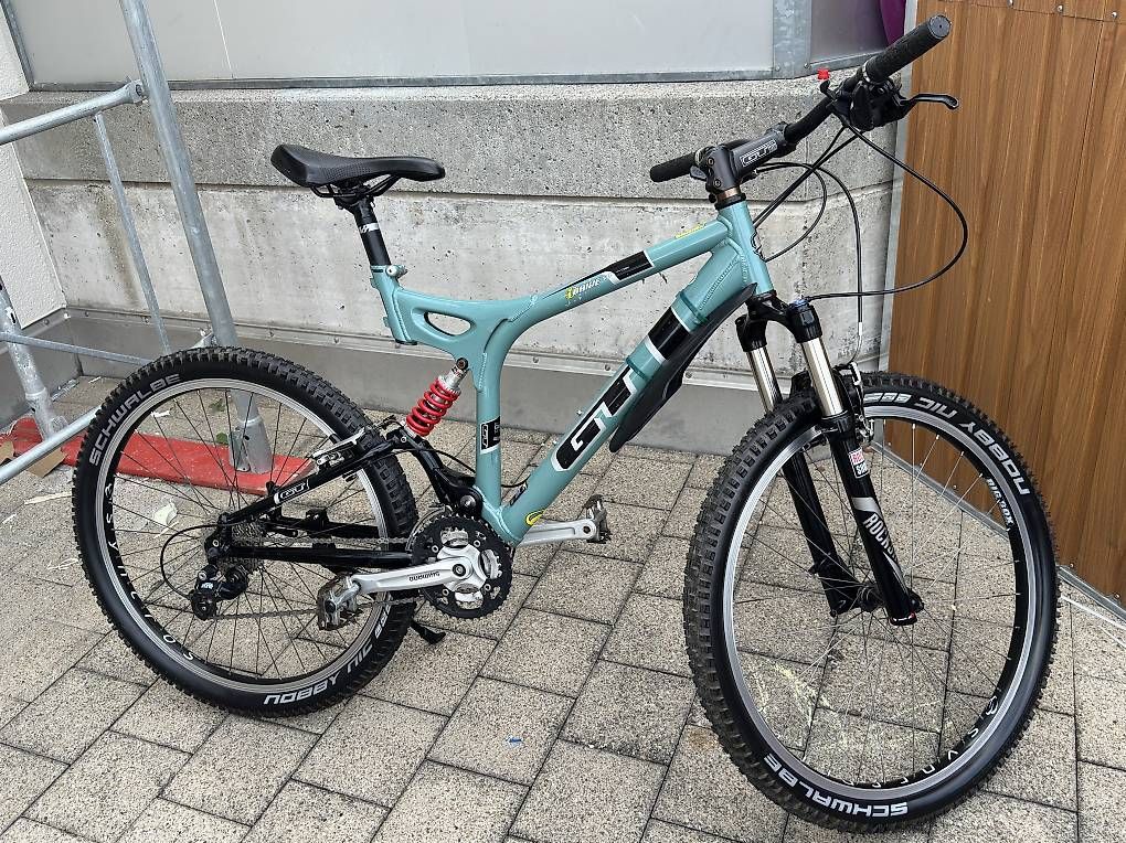Velos: Mountainbike Marke GT Shimano Deore 26 Sehr guter Zustand – Gebraucht aus Jona von DN1990