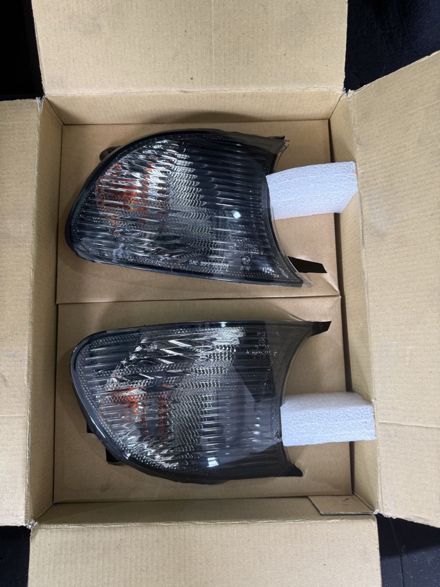 BMW Tutti pezzi di ricambio auto: BMW E46 Limousine Blinker – Nuovo (secondo la descrizione) da Untervaz venduto da maellen