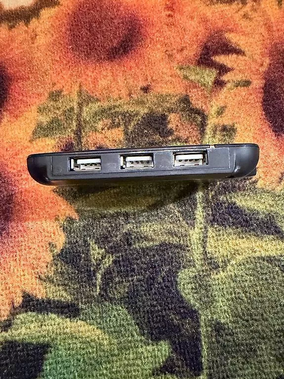 Hubs & Switches: Multi Card Reader – Gebraucht aus Flawil von oie_123_b 3
