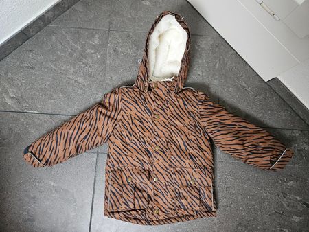 Winterjacke mit Tigerprint, gefüttert, Grösse 104
