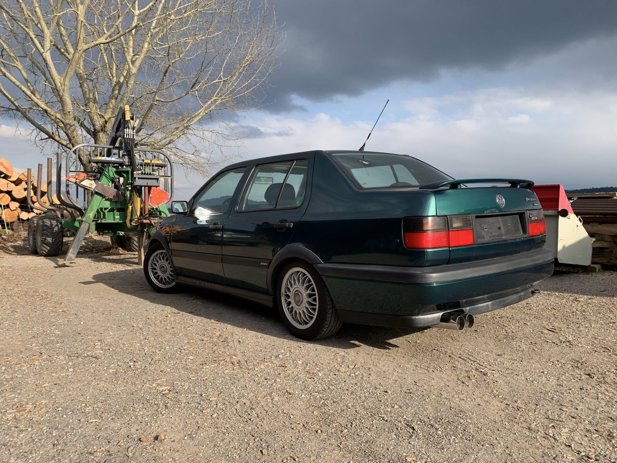 VW Automobili: VW Vento vr6 // Oldtimer – Usato da Frauenkappelen venduto da Flin07022012 2