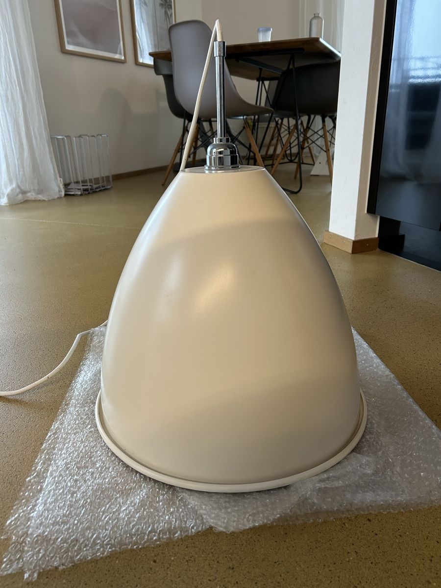 Gubi Lampadari & plafoniere: Lampe GUBI – Usato da Winterthur venduto da seri_bo 1