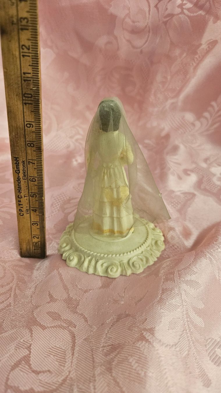 Statuette: Figurina in plastica "sposa" per torta nuziale – Usato da Melano venduto da H-Sara 1