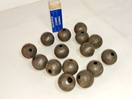 15 Hohl Kugeln, Durchmesser ca. 2.5cm, Eisen (LOT901#NSH6)