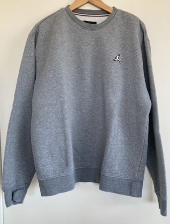 Sweat Jordan gris taille M homme