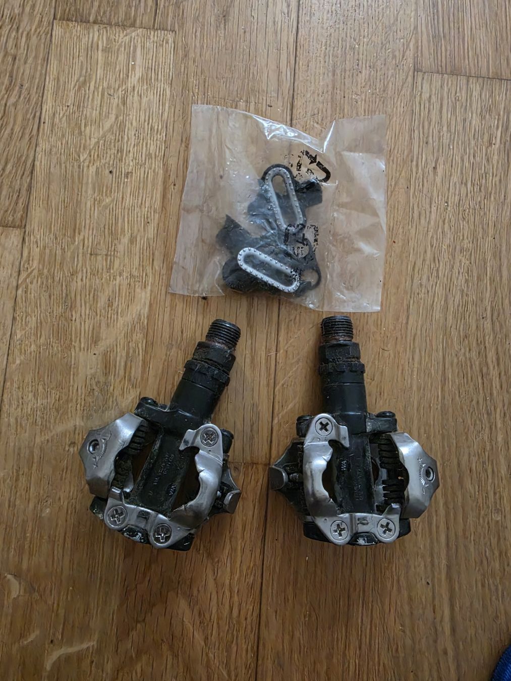 Shimano Ersatzteile: shimano clipless Pedal mit clips fpr die Schuhe – Gebraucht aus Zürich von top_8l5z