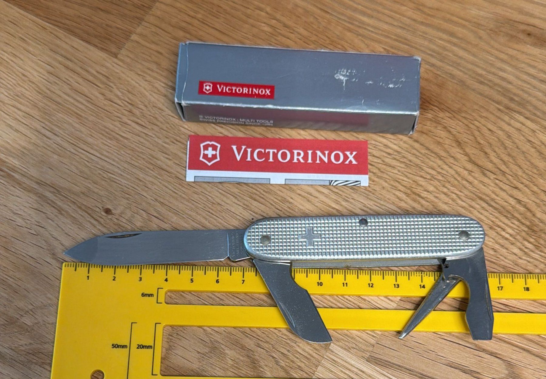 Victorinox Couteaux de poche: VICTORINOX TASCHENMESSER – D'occasion à Zürich par Frei-Occasionen 5