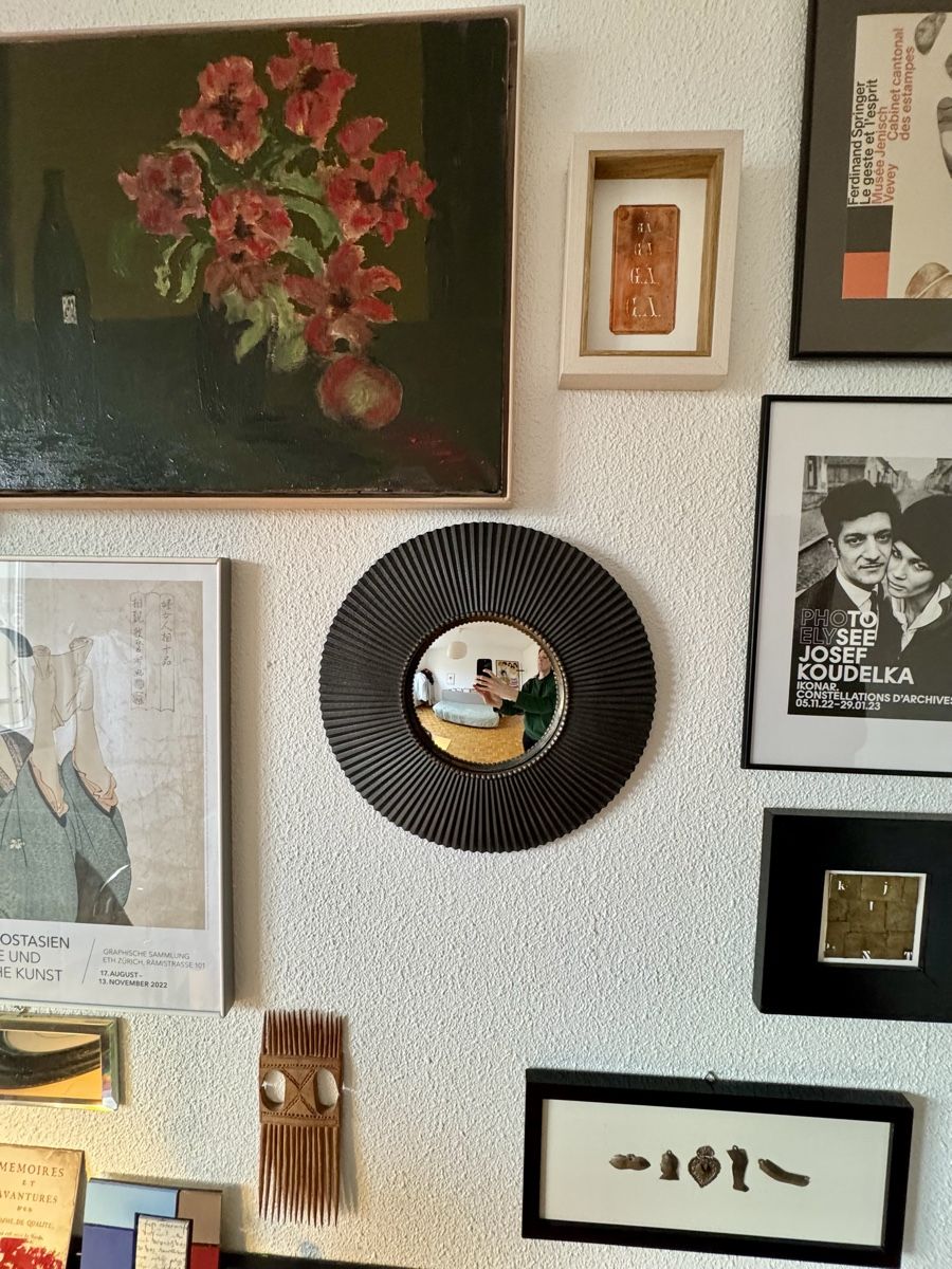 Spiegel: ROUND BLACK CONVEX MIRROR WITH BOX DIAMETER 28 CM – Neu und originalverpackt aus Lausanne von joltei