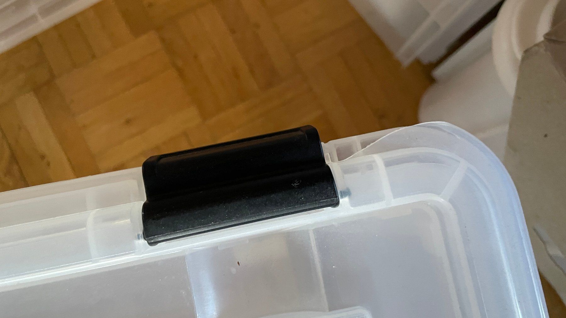 Contenitori & Simili: Grosse, durchsichtige Aufbewahrungsbox mit Deckel u. Roll... – Usato da Glattfelden venduto da cybermaxx 7