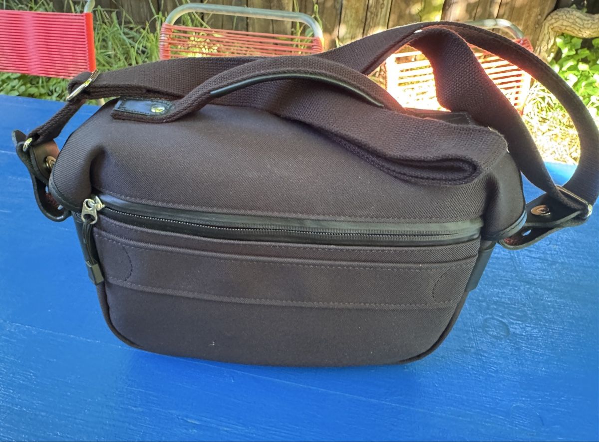 Billingham Bags Taschen: Fototasche Billingham – Gebraucht aus Birmensdorf/ ZH von Mschall 1